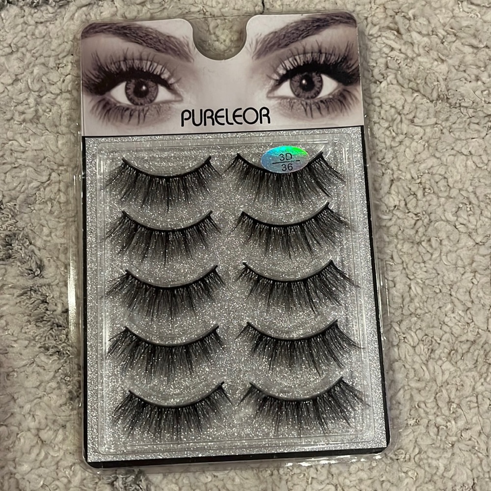 False Eyelashes Not open